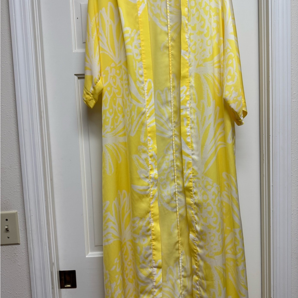 Lilly Pulitzer Yellow and White Patterned Kimono